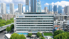 爹爹秋收划伤眼球致角膜传染 武汉普瑞眼